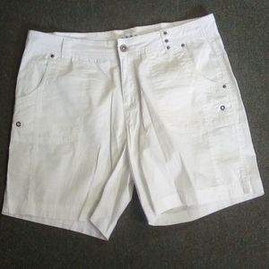 Dash white shorts